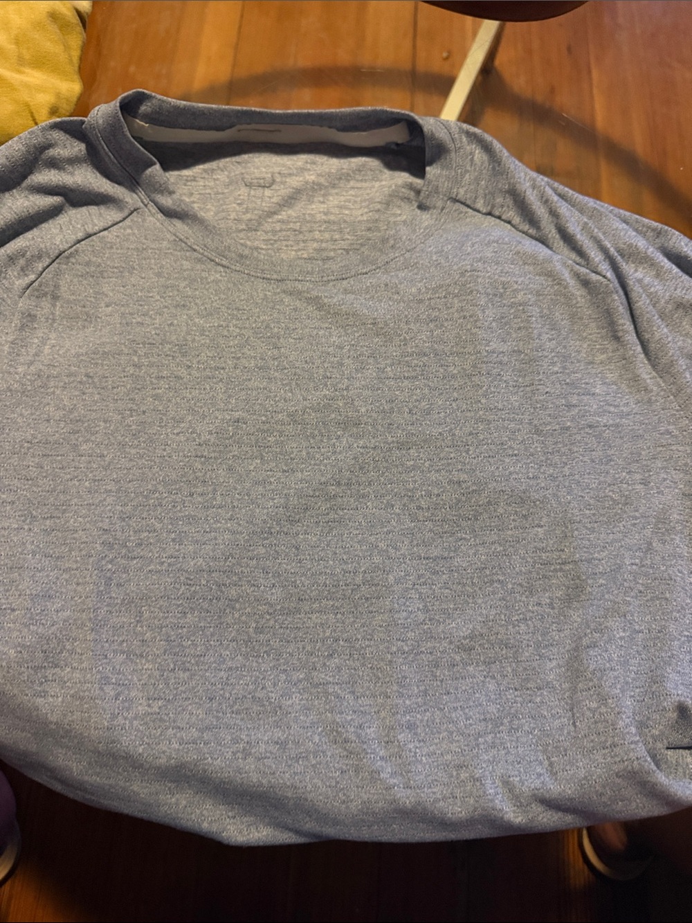 lululemon athletica Heather Light Gray Short Sleeve Crew Tee